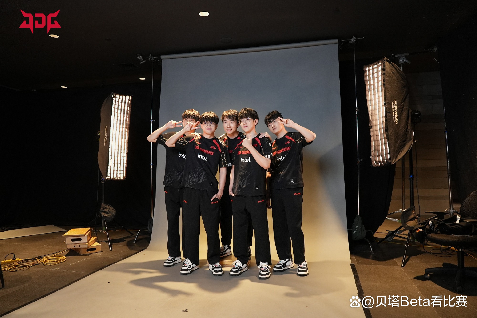 C9血洗BLG，Kanavi团战一打五鏖战多局四强赛，让粉丝疯狂欢呼