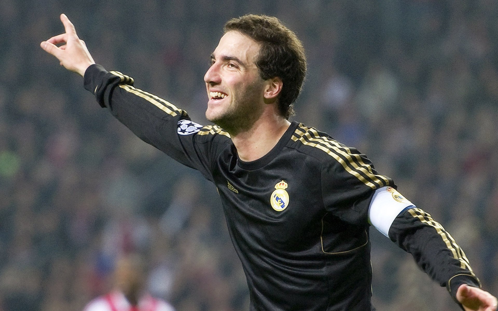 开云官网-铁闸怒吼！巴斯托尼末节封神，国米靠意大利之盾掀翻曼城巨舰