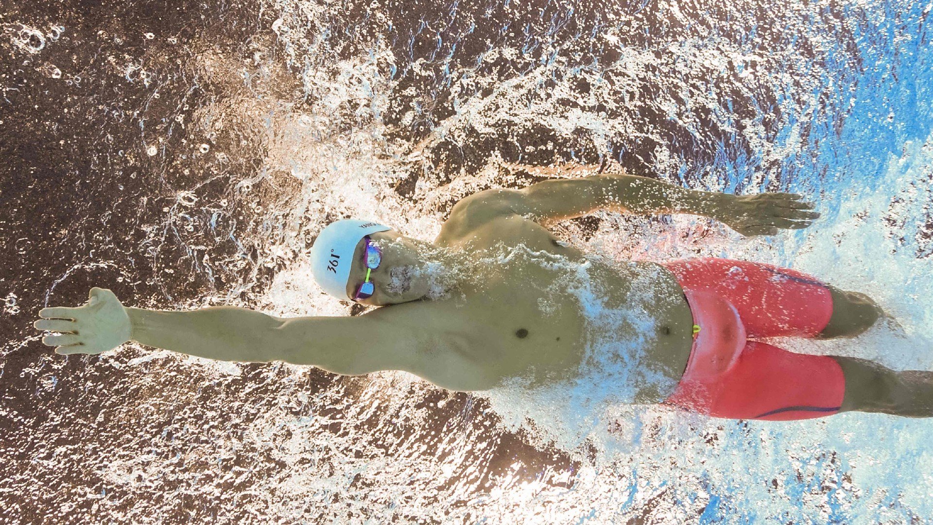 雄鹿用NBA节奏降维打击辽宁，班凯罗的压力释放战证明超巨潜质